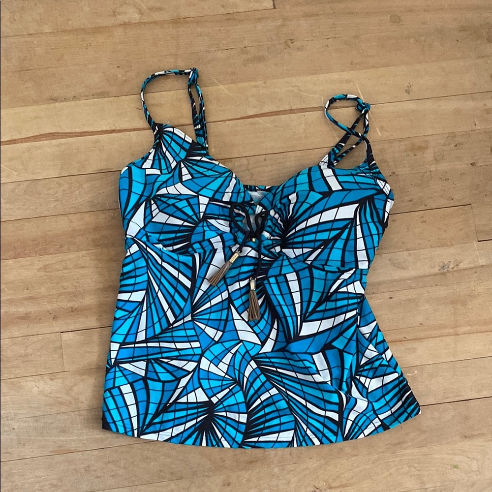 ♦️Simon Chang Blue and Black Geometric One Piece